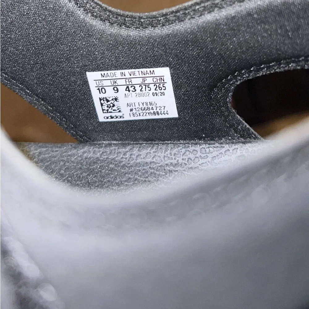 Women’s Adidas sandals - Picture 3 of 3
